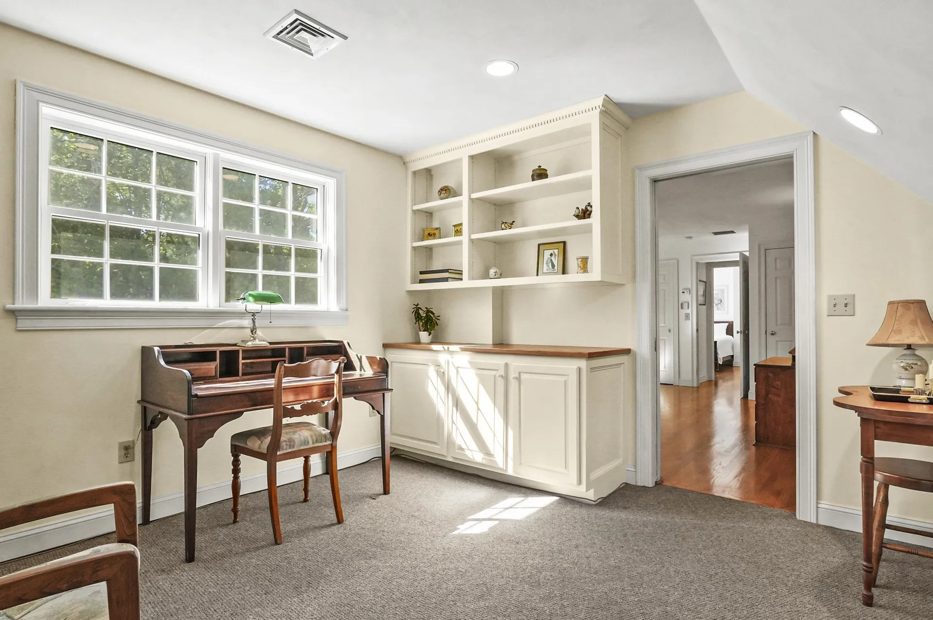 5 Random Road Rye NH 03870