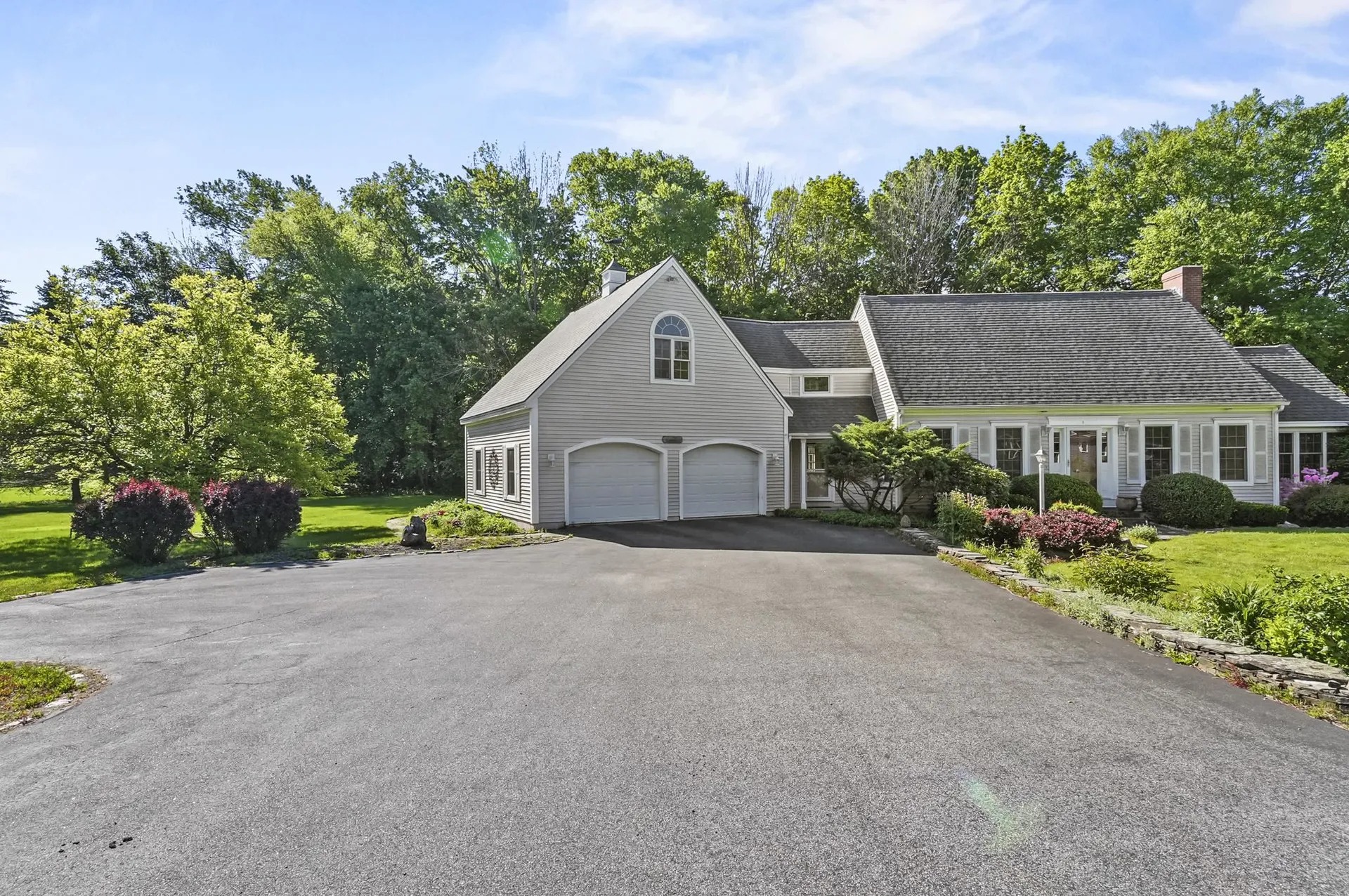 5 Random Road Rye NH 03870