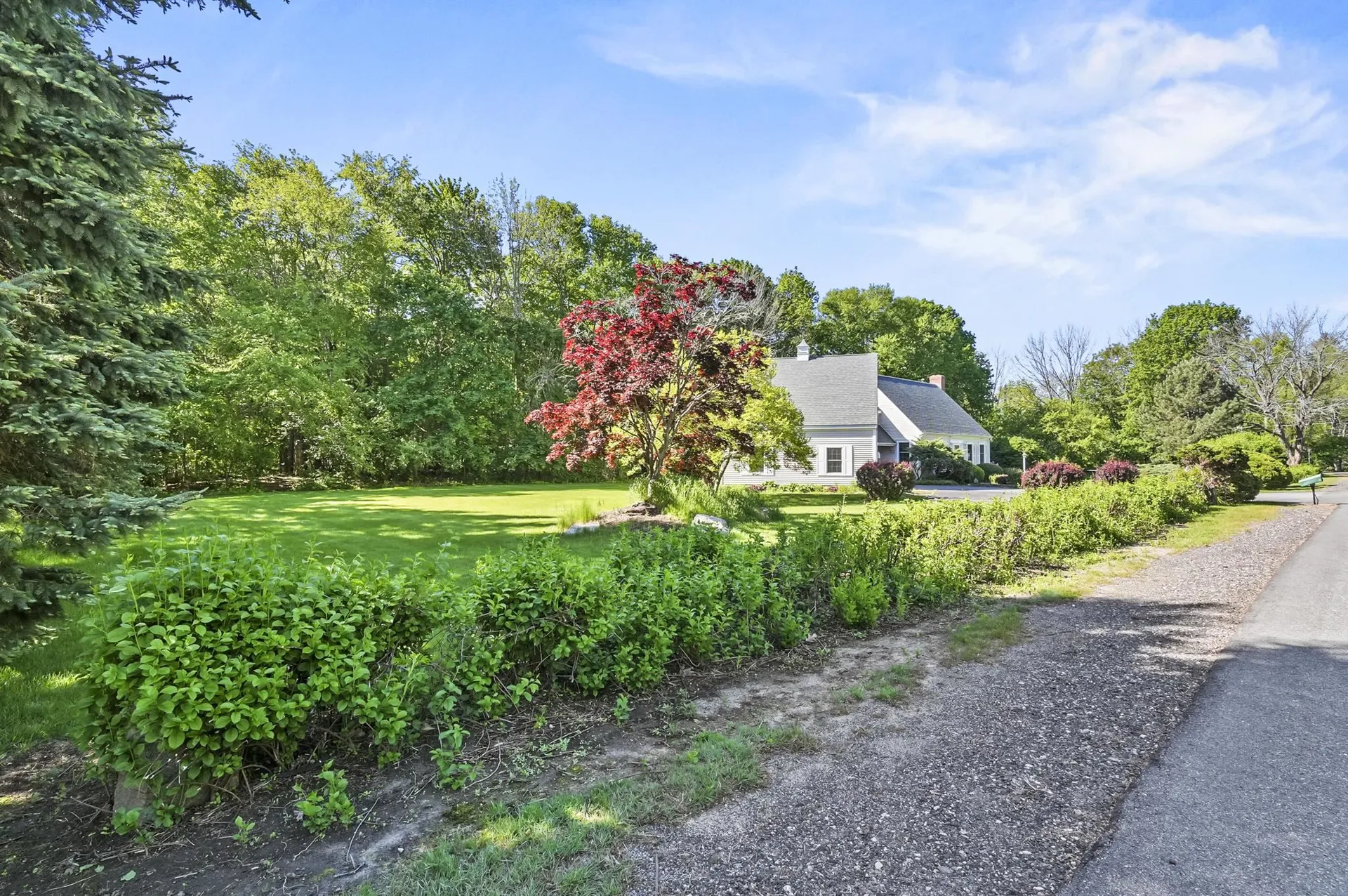 5 Random Road Rye NH 03870