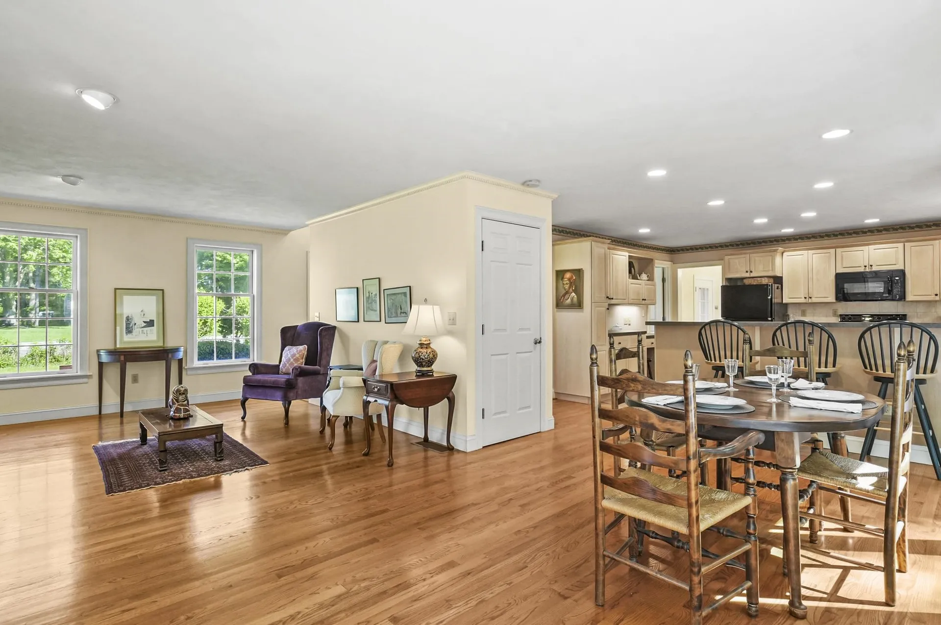 5 Random Road Rye NH 03870