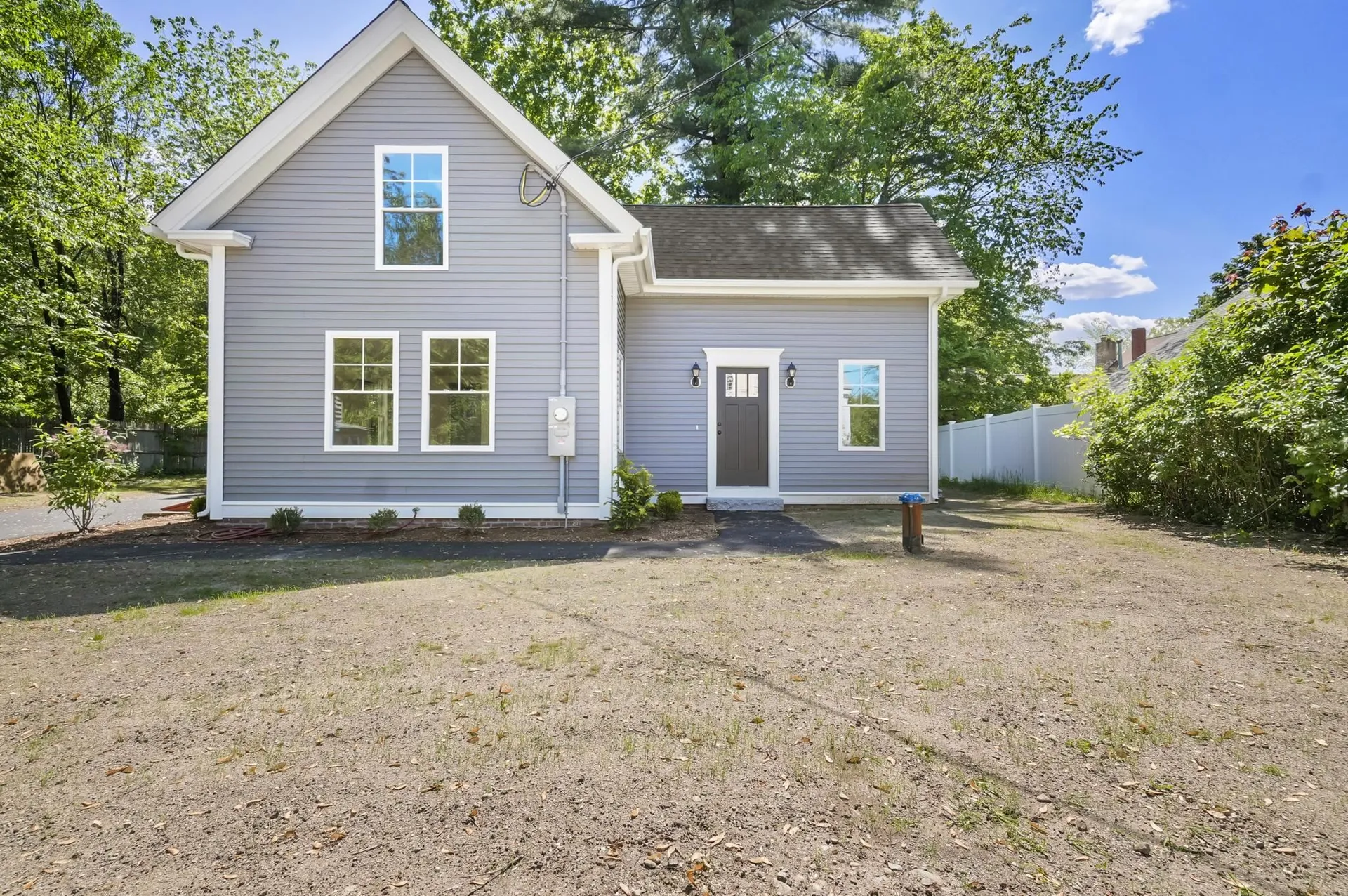 6 Elm Street Newton NH 03865