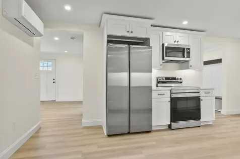 6 Elm Street Newton NH 03865