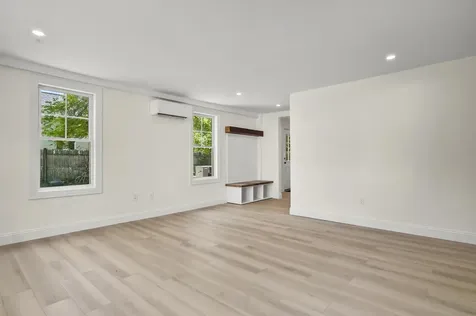 6 Elm Street Newton NH 03865