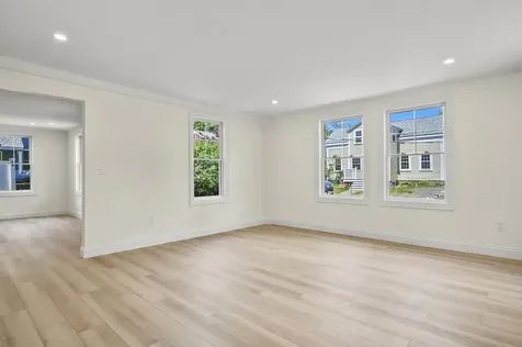6 Elm Street Newton NH 03865