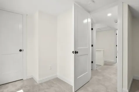 6 Elm Street Newton NH 03865