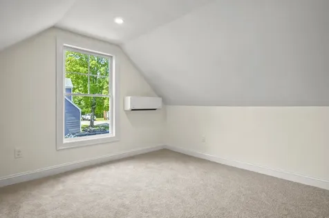 6 Elm Street Newton NH 03865
