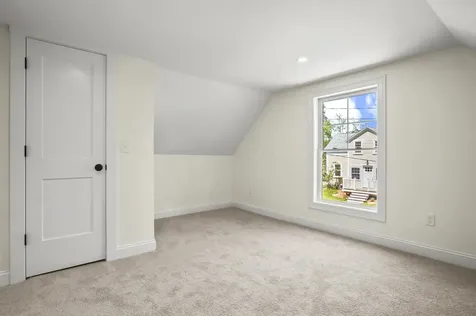 6 Elm Street Newton NH 03865