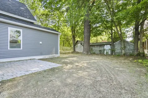 6 Elm Street Newton NH 03865