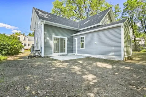 6 Elm Street Newton NH 03865