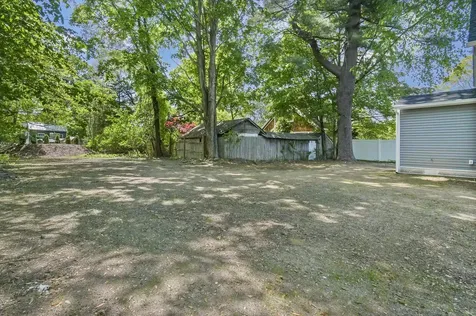 6 Elm Street Newton NH 03865