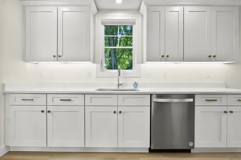 6 Elm Street Newton NH 03865
