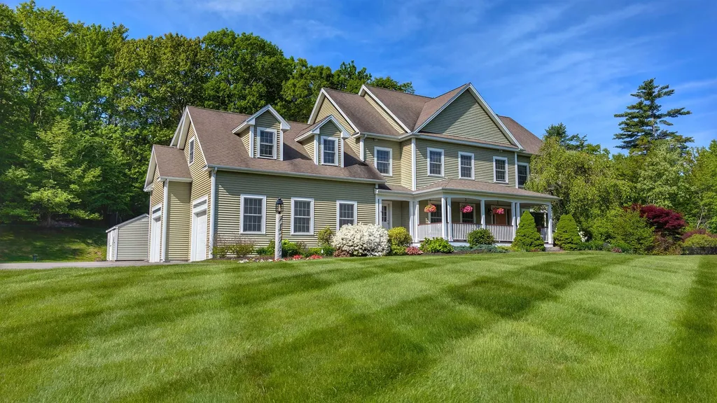 927 Borough Road Pembroke NH 03275