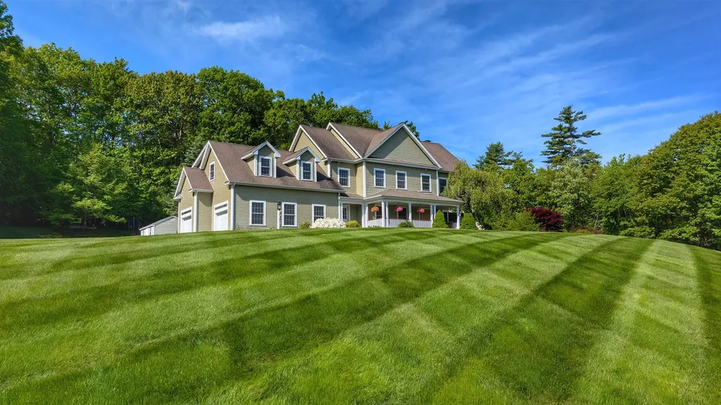 927 Borough Road Pembroke NH 03275