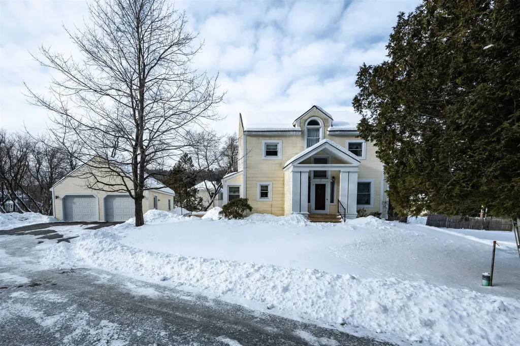 17 Golf Pond Avenue Woodstock VT 05091