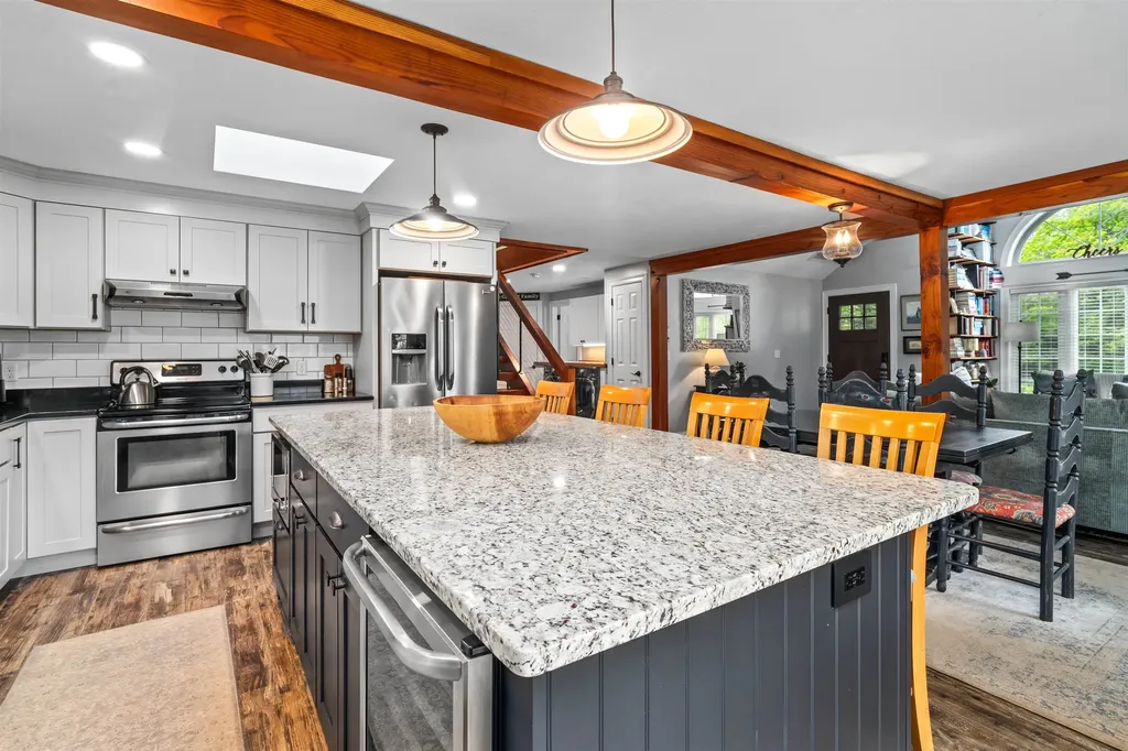 31 Henderson Road Gilford NH 03249