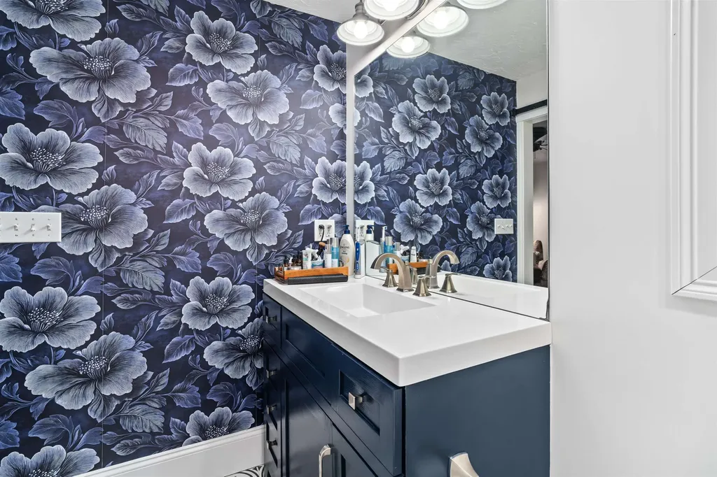 31 Henderson Road Gilford NH 03249