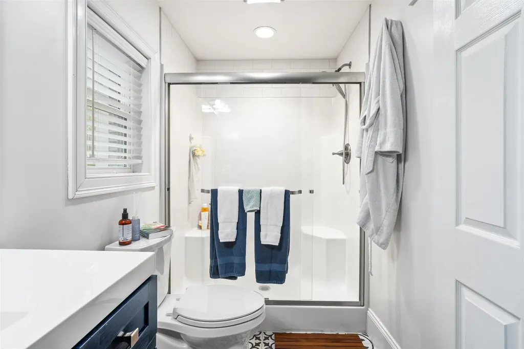 31 Henderson Road Gilford NH 03249