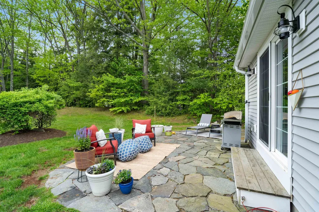 31 Henderson Road Gilford NH 03249