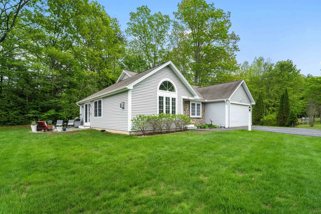 31 Henderson Road Gilford NH 03249