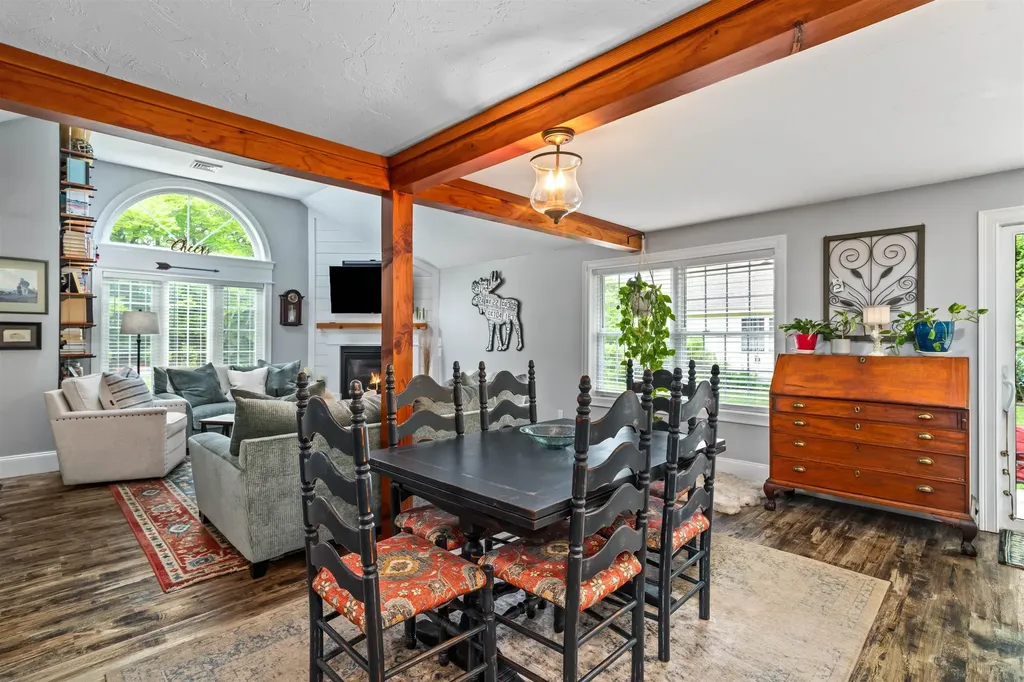 31 Henderson Road Gilford NH 03249