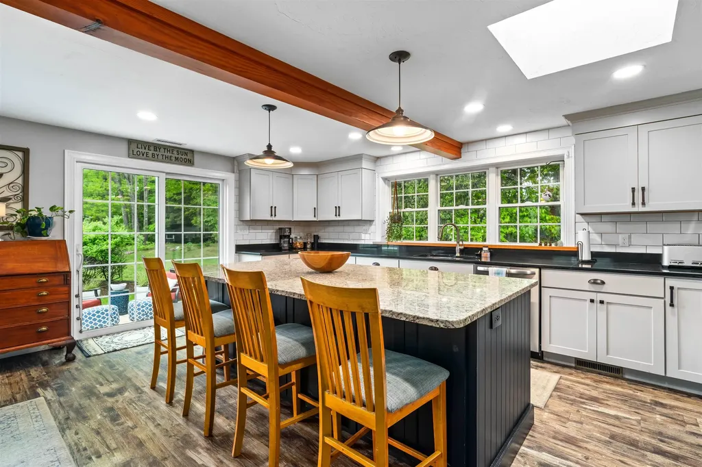 31 Henderson Road Gilford NH 03249