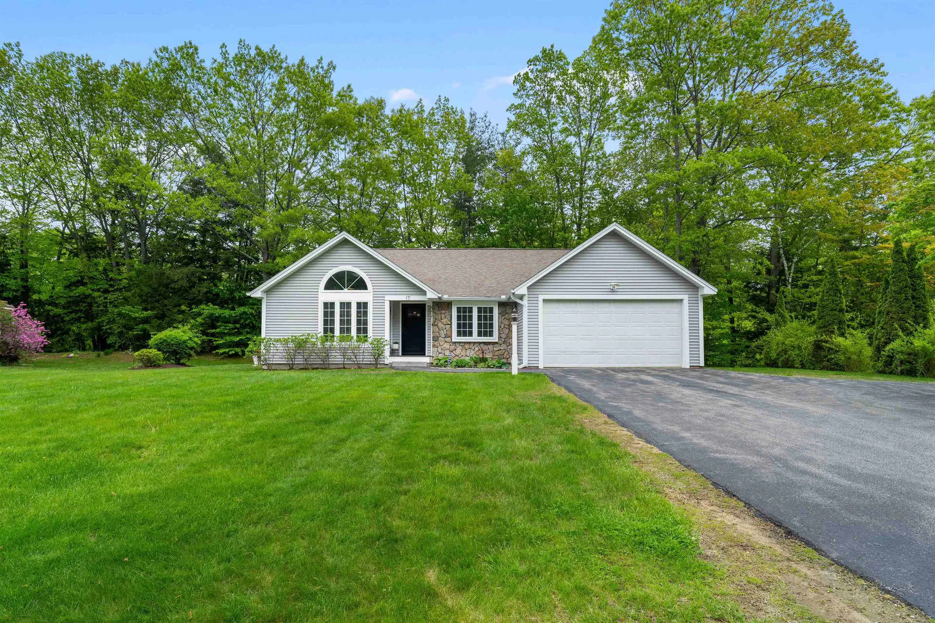 31 Henderson Road Gilford NH 03249