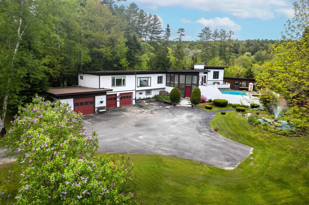 183 Vacation Lodge Road Londonderry VT 05148