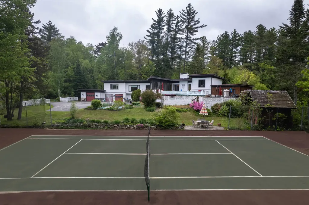 183 Vacation Lodge Road Londonderry VT 05148