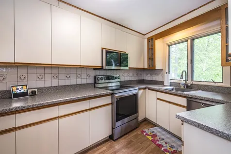 183 Vacation Lodge Road Londonderry VT 05148