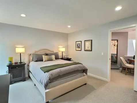 11 The Seasons New London NH 03257