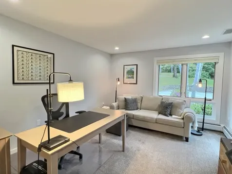 11 The Seasons New London NH 03257