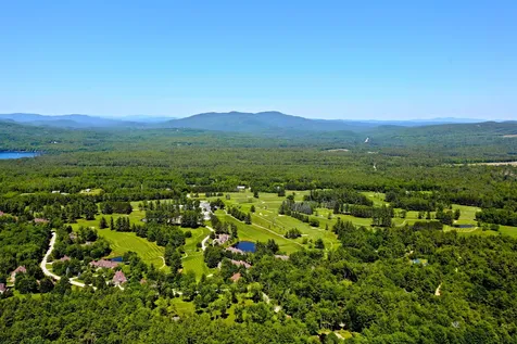 11 The Seasons New London NH 03257