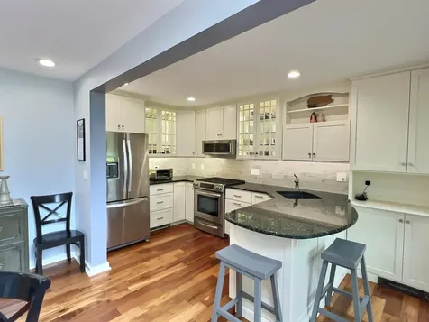 11 The Seasons New London NH 03257