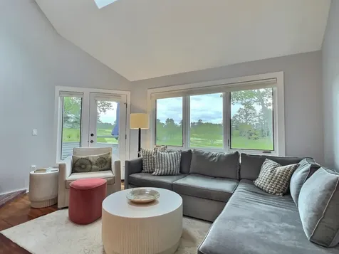 11 The Seasons New London NH 03257