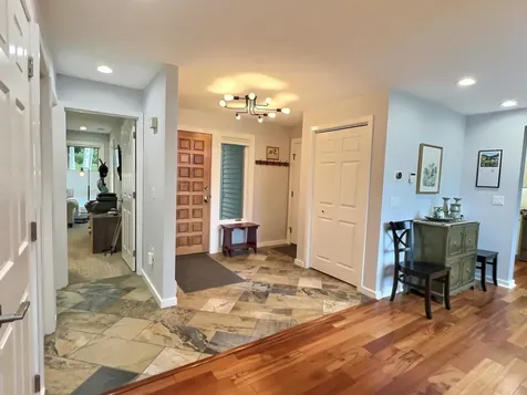 11 The Seasons New London NH 03257