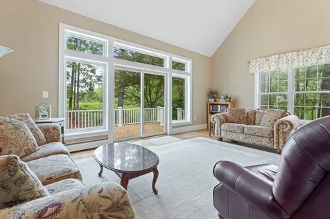 15 Fox Meadow Lane Merrimack NH 03054