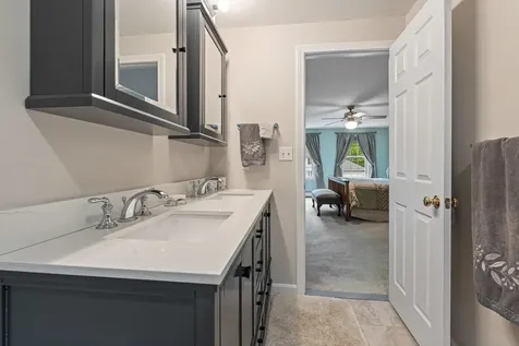 15 Fox Meadow Lane Merrimack NH 03054