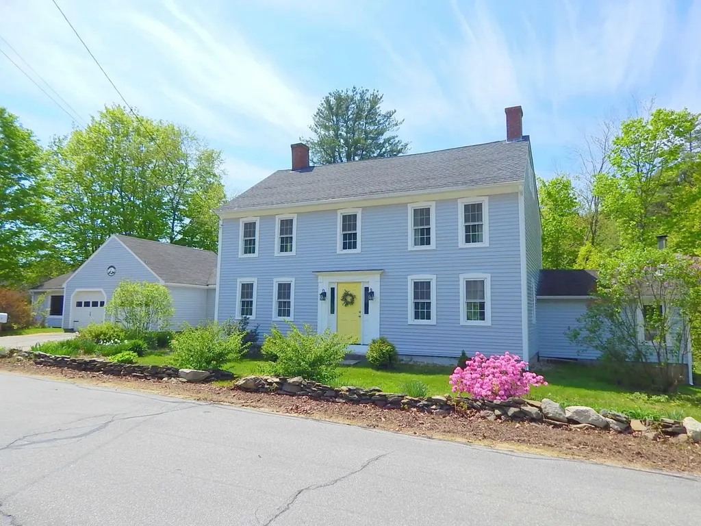 11 Nottingham Road Deerfield NH 03037