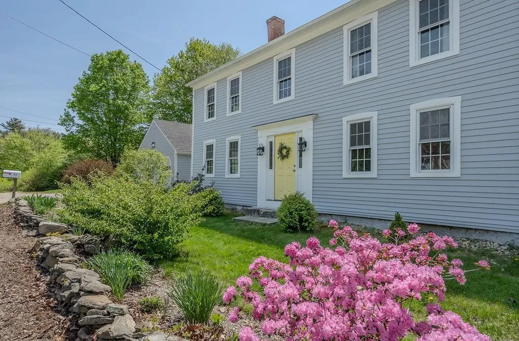 11 Nottingham Road Deerfield NH 03037