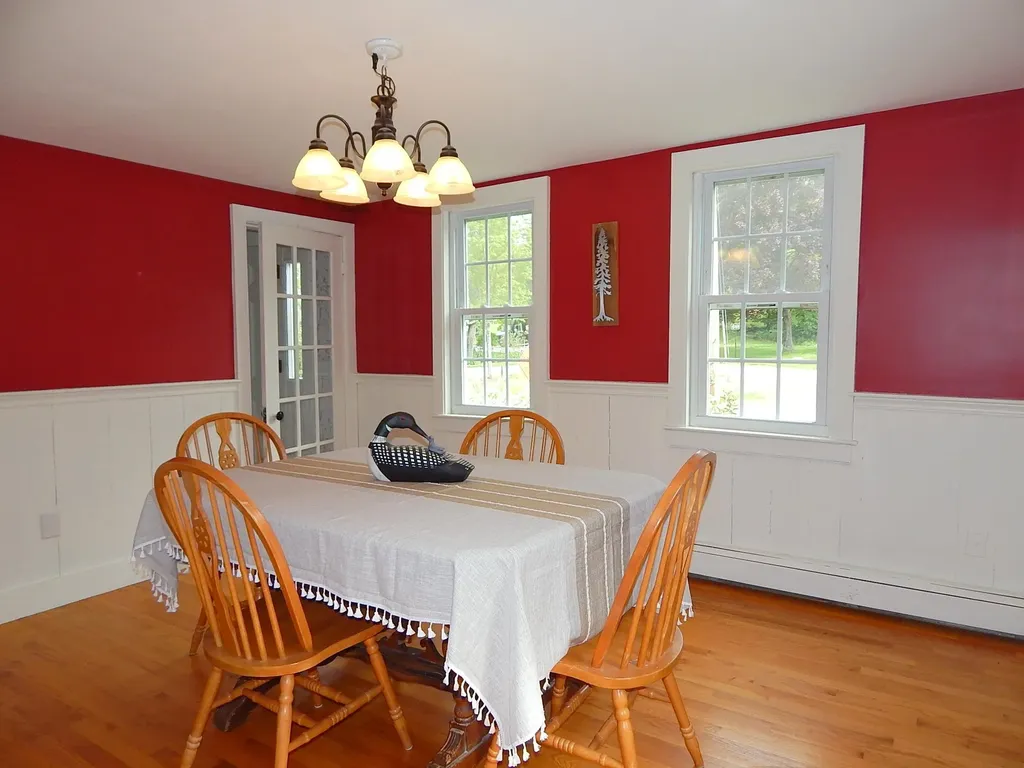 11 Nottingham Road Deerfield NH 03037
