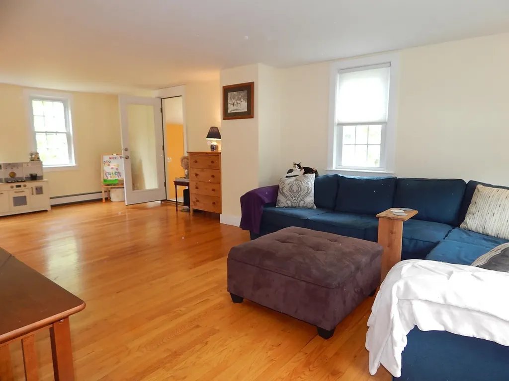 11 Nottingham Road Deerfield NH 03037