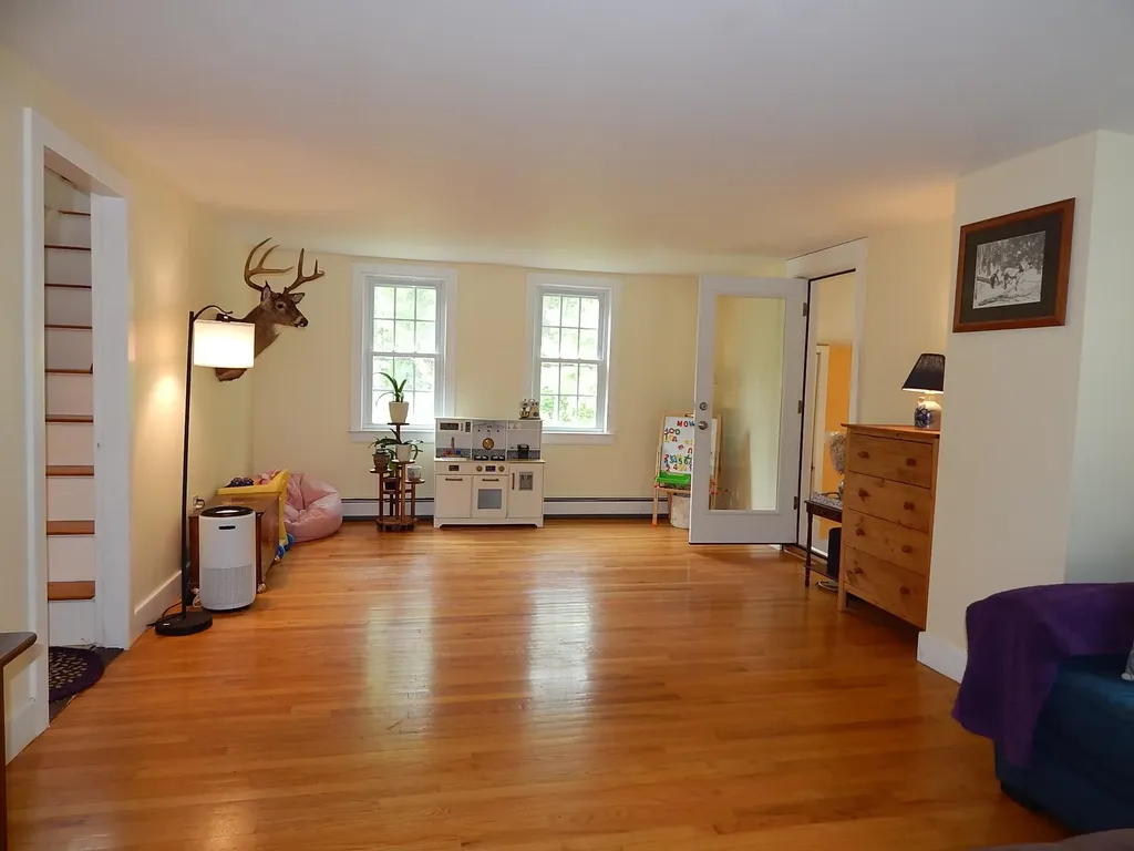 11 Nottingham Road Deerfield NH 03037