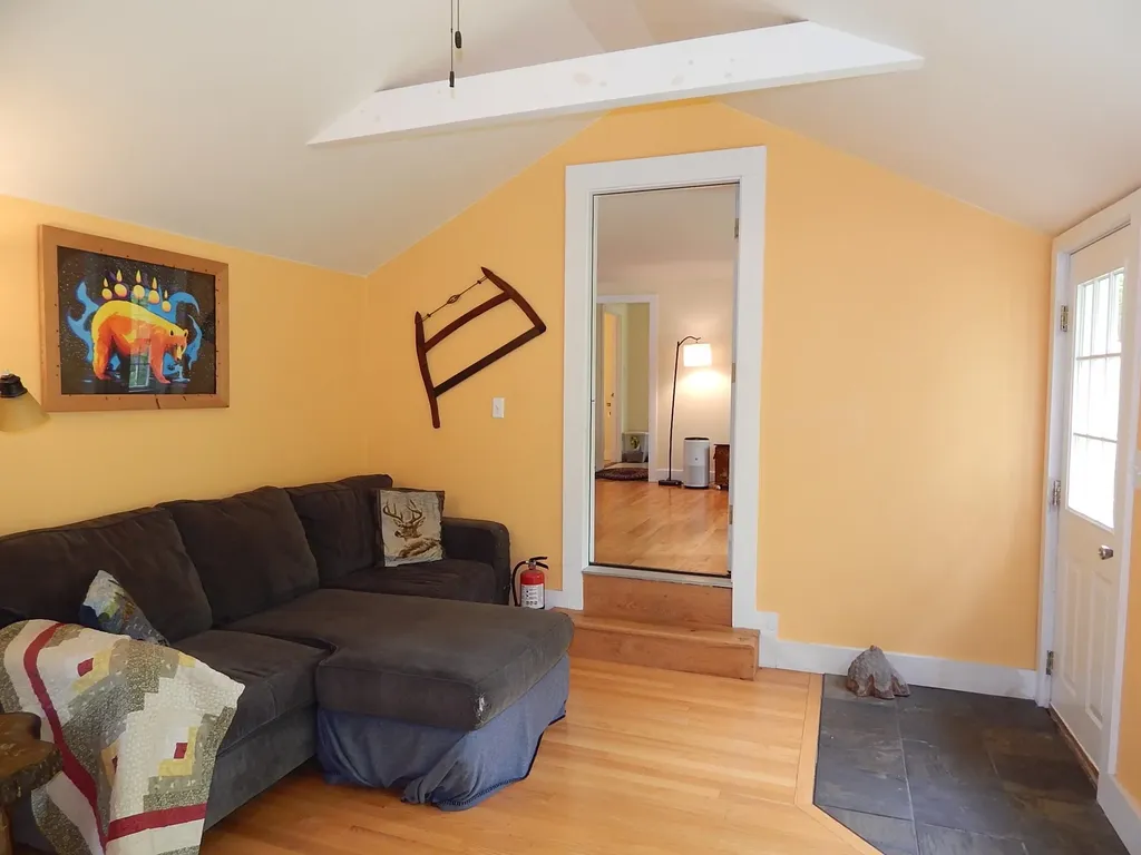 11 Nottingham Road Deerfield NH 03037