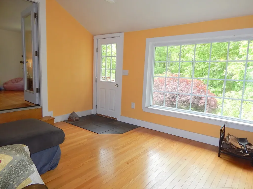 11 Nottingham Road Deerfield NH 03037