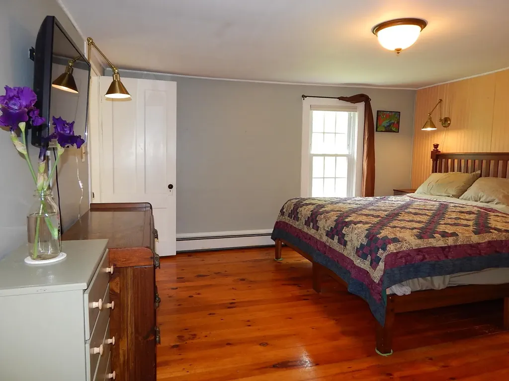 11 Nottingham Road Deerfield NH 03037