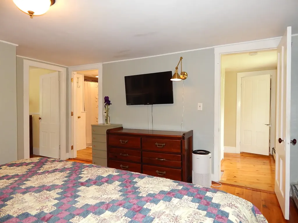 11 Nottingham Road Deerfield NH 03037