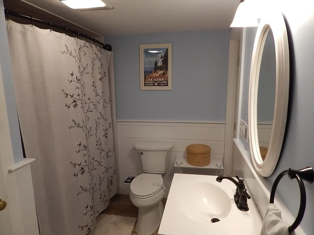 11 Nottingham Road Deerfield NH 03037