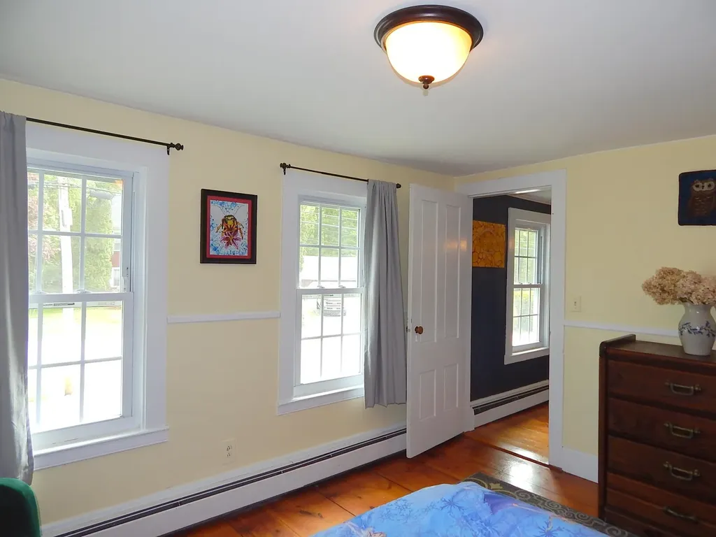 11 Nottingham Road Deerfield NH 03037