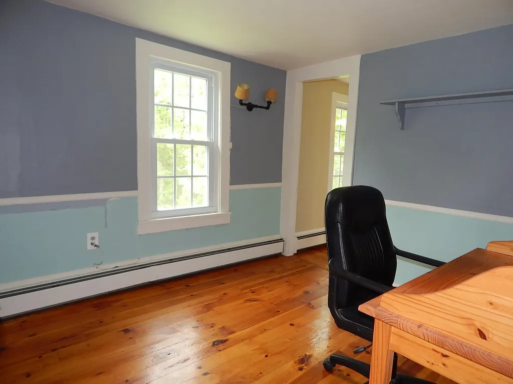 11 Nottingham Road Deerfield NH 03037