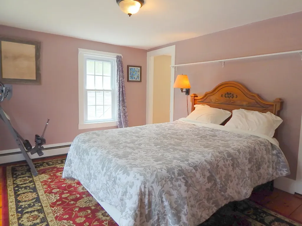 11 Nottingham Road Deerfield NH 03037